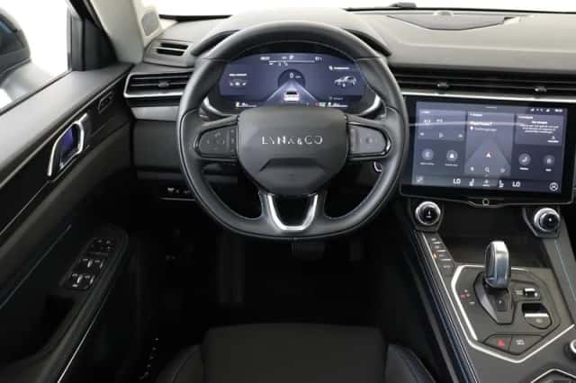 Lynk & Co 01 (2022) thumbnail 1