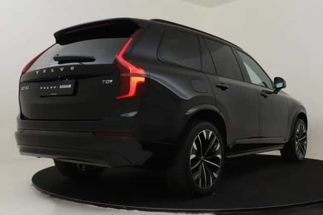 Volvo XC90 (2025) thumbnail 2