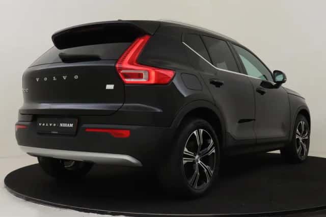Volvo XC40 (2022) thumbnail 2