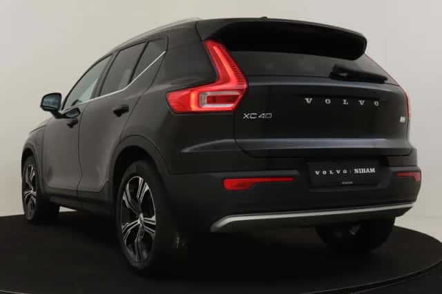 Volvo XC40 (2022) thumbnail 4