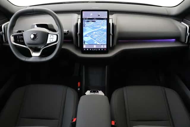 Volvo EX30 (2026) thumbnail 3