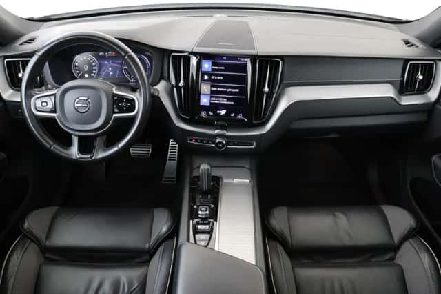 Volvo XC60 (2021) thumbnail 3