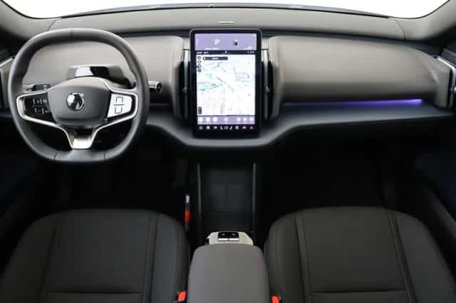 Volvo EX30 (2026) thumbnail 3