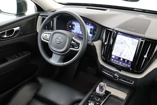 Volvo XC60 (2022) thumbnail 5