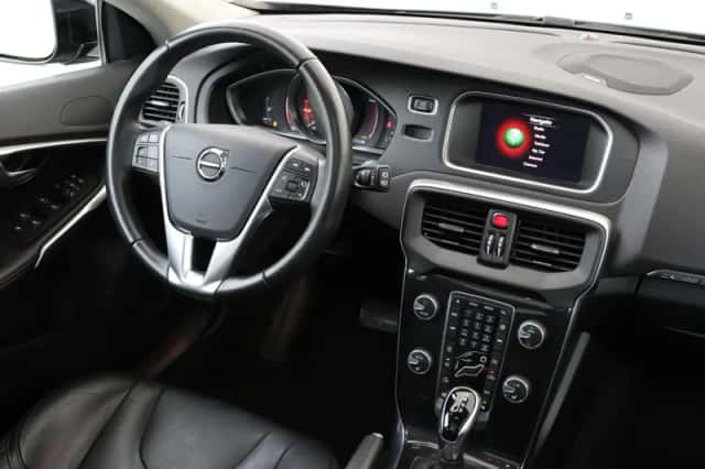 Volvo V40 Cross Country (2019) thumbnail 5
