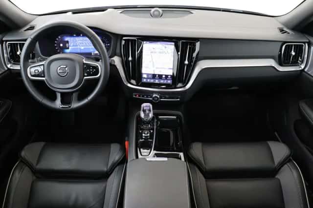 Volvo V60 (2025) thumbnail 3