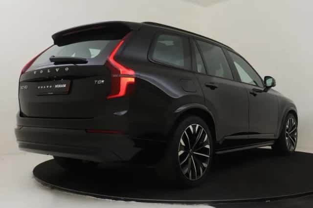 Volvo XC90 (2025) thumbnail 2