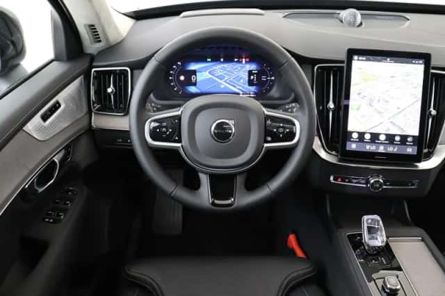 Volvo XC90 (2026) thumbnail 1
