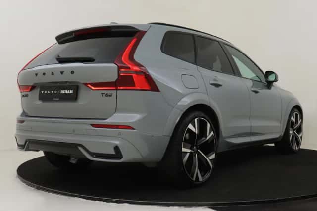 Volvo XC60 (2025) thumbnail 2