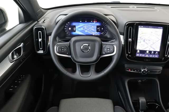 Volvo XC40 (2026) thumbnail 1