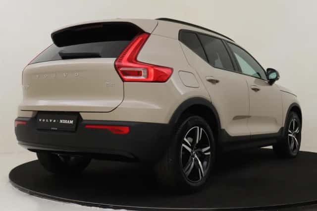 Volvo XC40 (2026) thumbnail 2