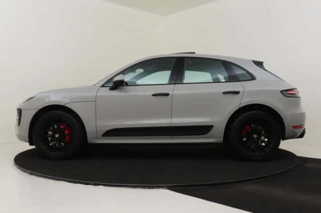 Porsche Macan (2020) thumbnail 6