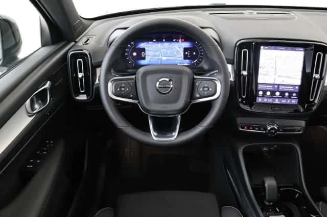 Volvo XC40 (2026) thumbnail 1