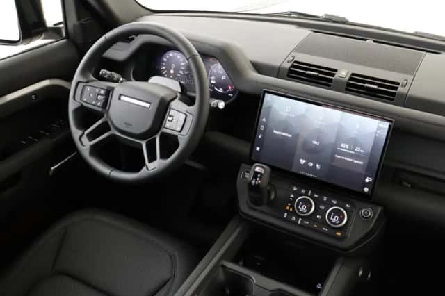 Land Rover Defender (2026) thumbnail 6