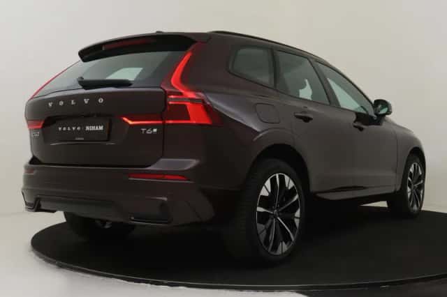 Volvo XC60 (2025) thumbnail 2