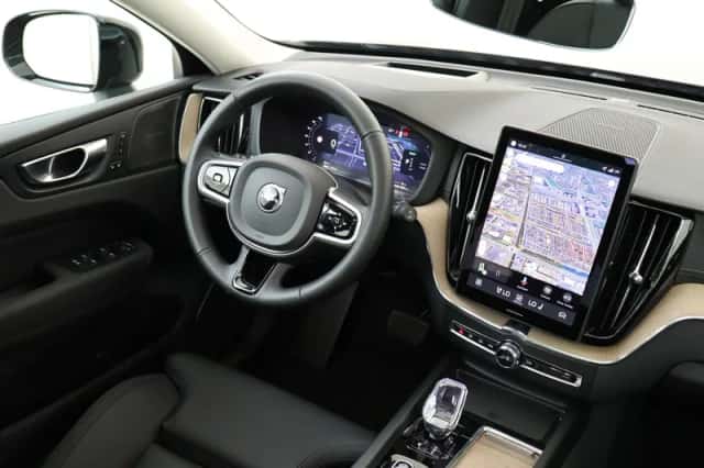 Volvo XC60 (2025) thumbnail 5