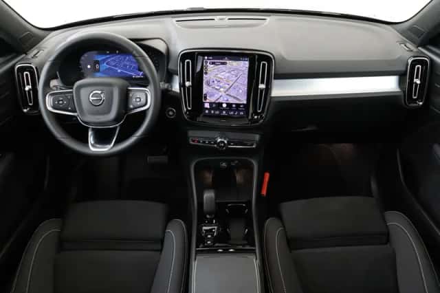 Volvo XC40 (2026) thumbnail 3