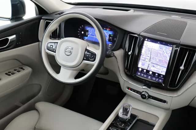 Volvo XC60 (2021) thumbnail 5