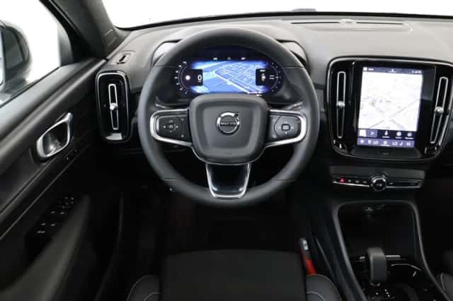 Volvo C40 (2022) thumbnail 1