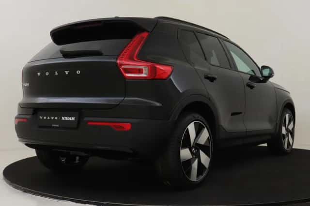 Volvo EX40 (2026) thumbnail 3