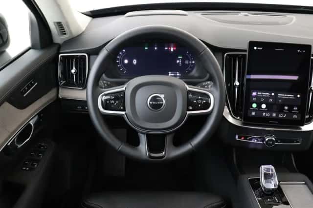 Volvo XC90 (2025) thumbnail 1