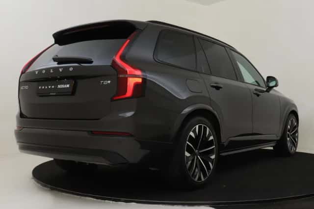 Volvo XC90 (2025) thumbnail 2