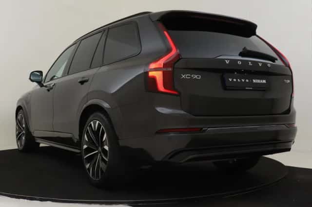 Volvo XC90 (2025) thumbnail 4