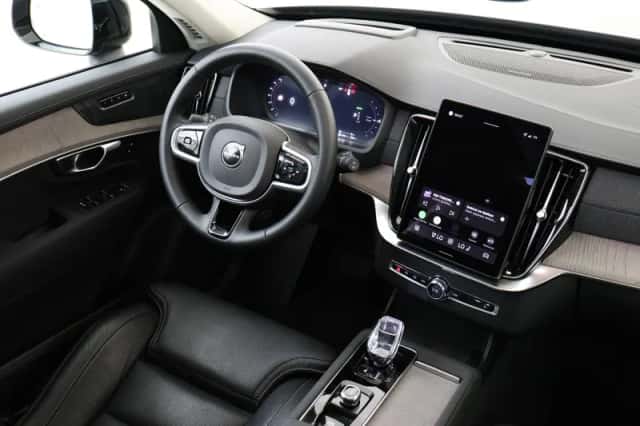 Volvo XC90 (2025) thumbnail 5