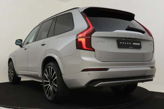Volvo XC90 (2025) thumbnail 4
