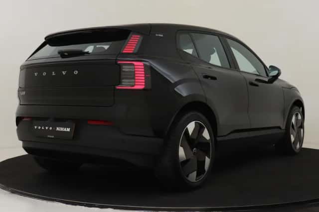 Volvo EX30 (2025) thumbnail 1