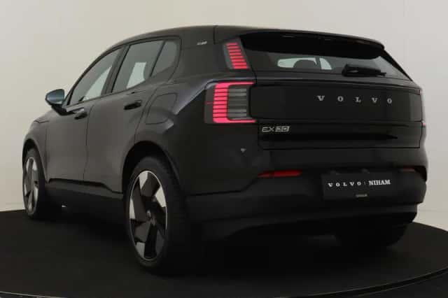 Volvo EX30 (2025) thumbnail 3