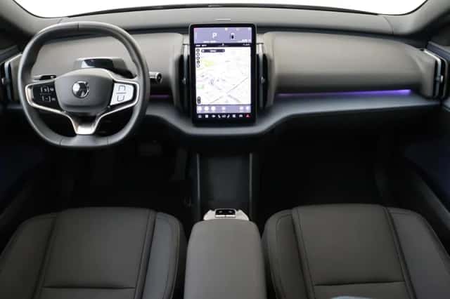 Volvo EX30 (2025) thumbnail 4