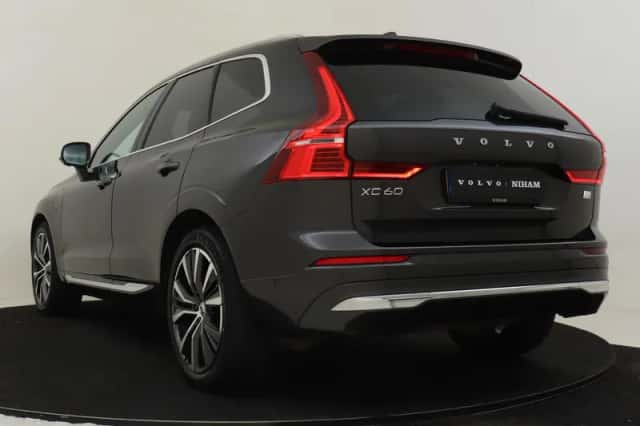 Volvo XC60 (2021) thumbnail 4