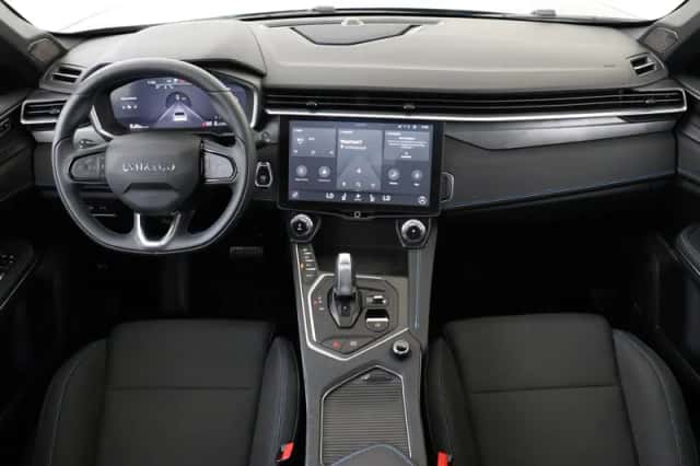 Lynk & Co 01 (2023) thumbnail 3