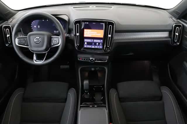 Volvo EX40 (2026) thumbnail 3