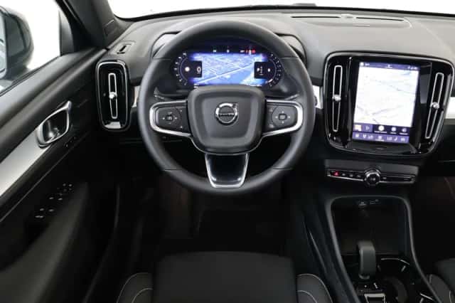 Volvo XC40 (2026) thumbnail 1