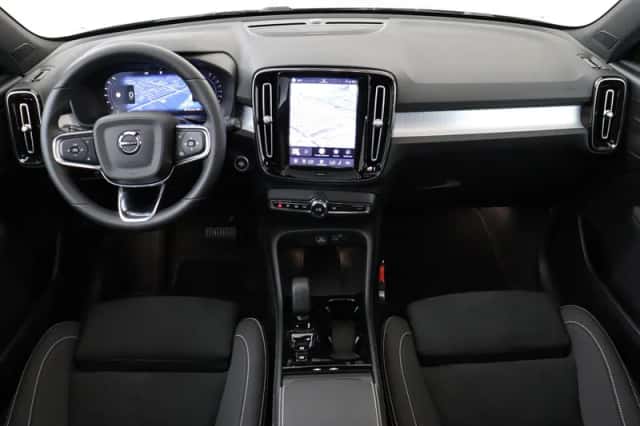 Volvo XC40 (2026) thumbnail 3