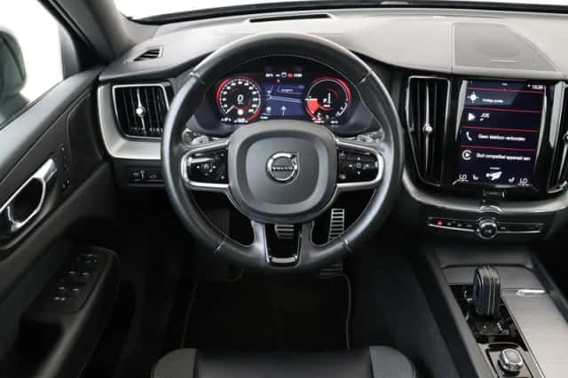 Volvo XC60 (2020) thumbnail 1