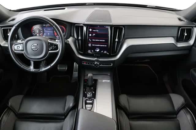 Volvo XC60 (2020) thumbnail 3