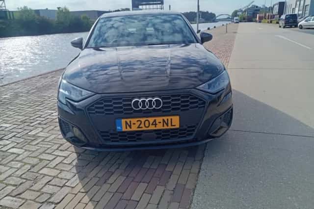 Audi A3 (2021) thumbnail 2