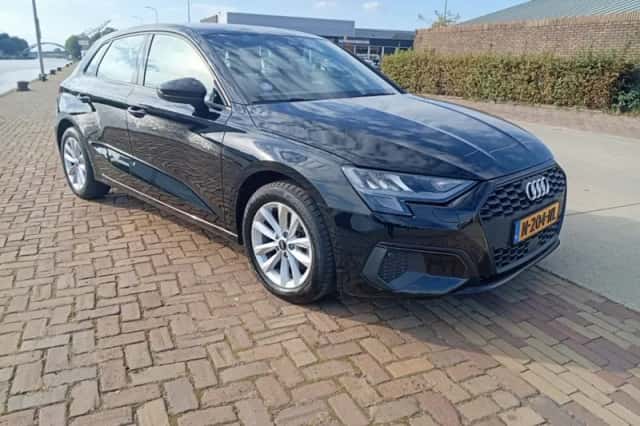 Audi A3 (2021) thumbnail 3