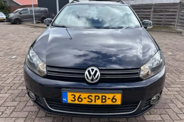 Volkswagen Golf (2011) thumbnail 3