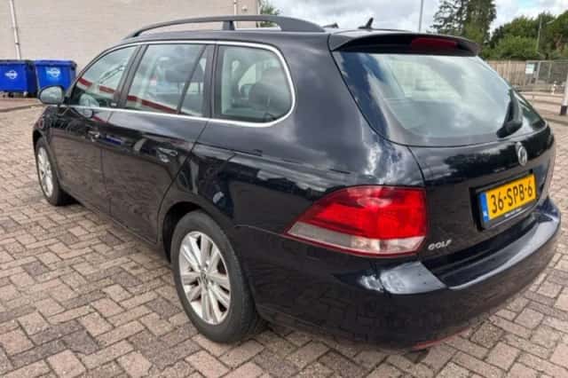 Volkswagen Golf (2011) thumbnail 5
