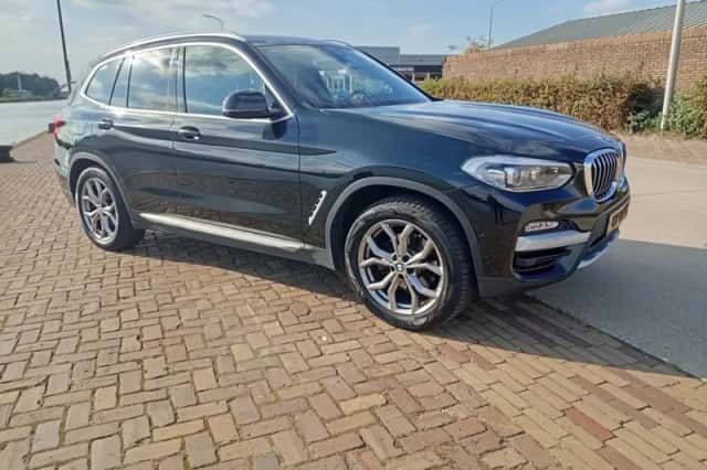 BMW X3 (2019) thumbnail 3