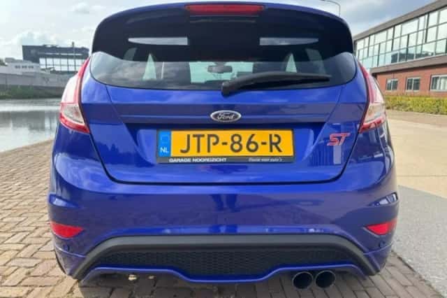 Ford Fiesta (2014) thumbnail 6