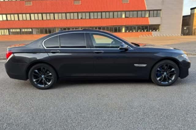 BMW 7-Serie (2015) thumbnail 4