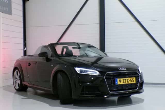 Audi TT (2015) thumbnail 4