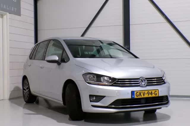 Volkswagen Golf Sportsvan (2016) thumbnail 4