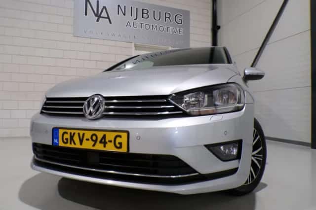 Volkswagen Golf Sportsvan (2016) thumbnail 5