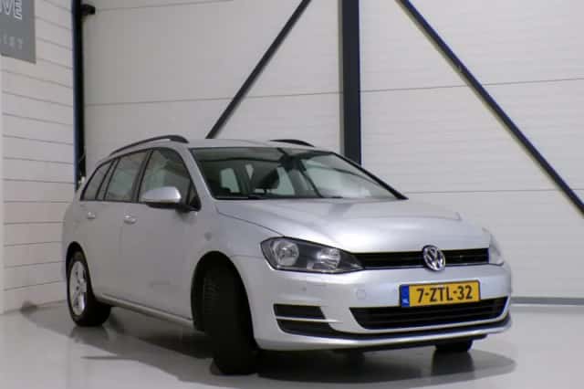 Volkswagen Golf (2014) thumbnail 4